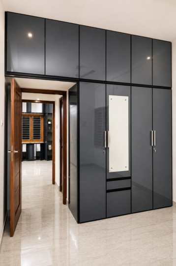 Aluminium wardrobe